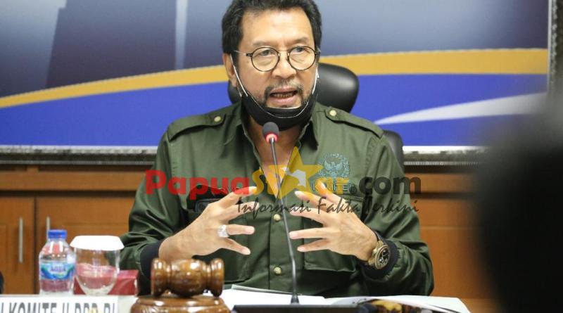 Yorrys-Y.-Ketua-Komite-II-DPD-RI