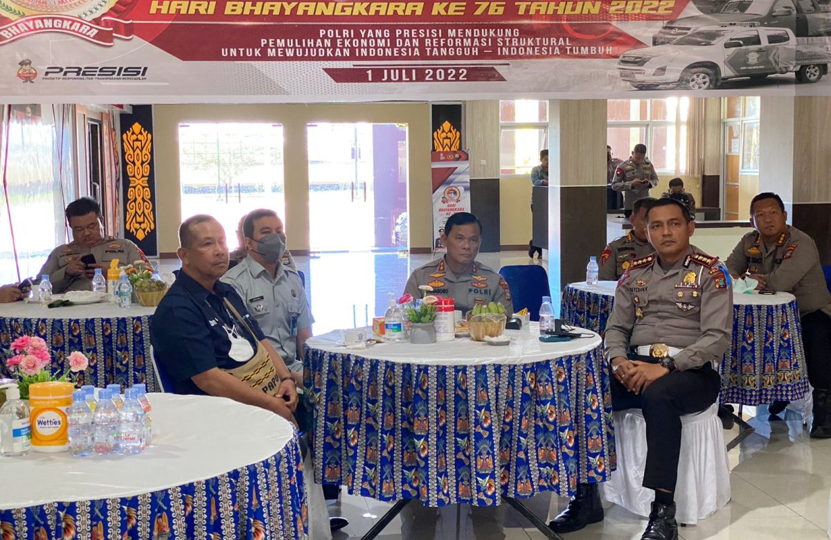 20-juni-22-dirlantas-kanan-dan-kapolda-acra-pelapasan-baksos-dan-bansos