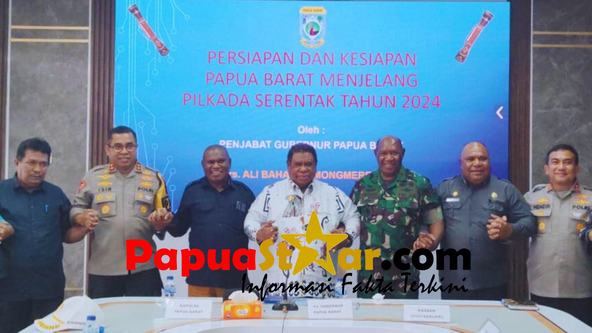 Warna warni Ilustrasi Wisata Pulau Indonesia Presentasi